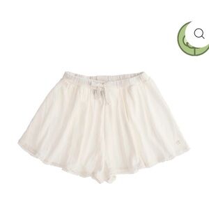 Kids off white Shorts by Tocoto Vintage. Organic cotton